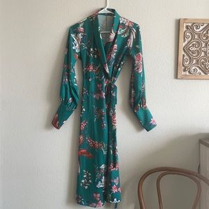 Beautiful wrap Dress with an Asian twist!